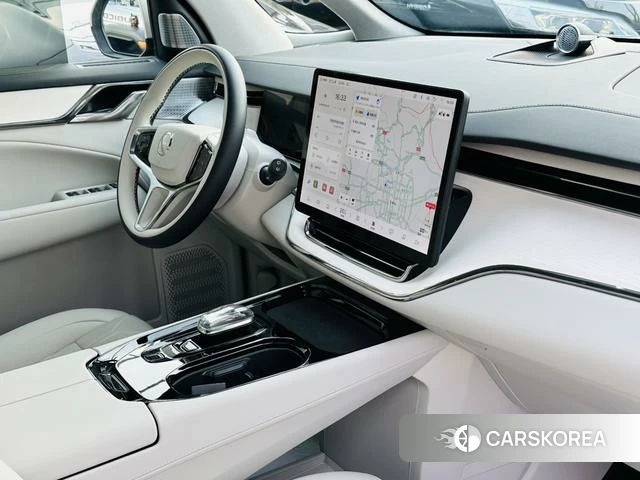 Volvo EM90 2025 Шампань из Китая, фото 6