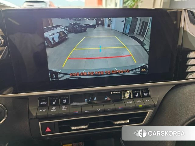 Toyota Camry (XV80) 2025 Белый из Кореи, фото 6