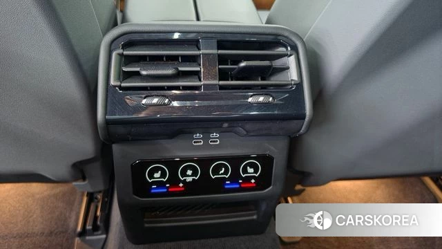 BMW 5 Series (G60) 2025 Черный из Кореи, фото 6