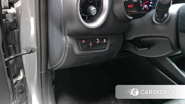 Kia The New K3 2nd generation 2022 Серебристо-серый из Кореи, фото 6