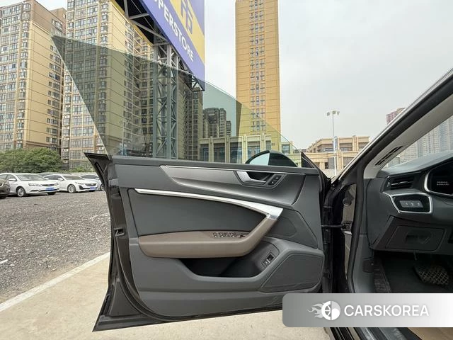 Audi A7L 2023 Черный из Китая, фото 6