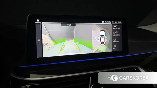 BMW 5 Series (G30) 2023 Белый из Кореи, фото 6