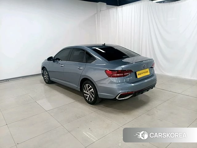 Volkswagen Lavida 2023 Синий из Китая, фото 6