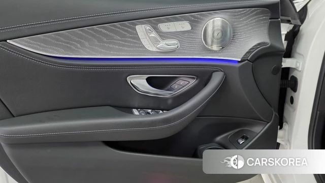 Mercedes-Benz E-Class W213 2022 Белый из Кореи, фото 6