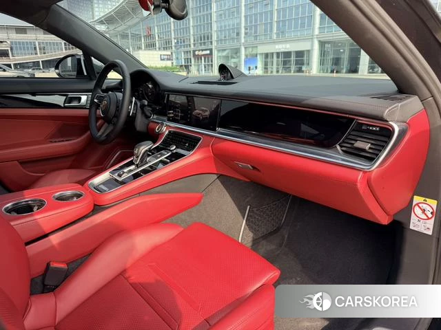 Porsche Panamera 2023 Темно-серый из Китая, фото 6