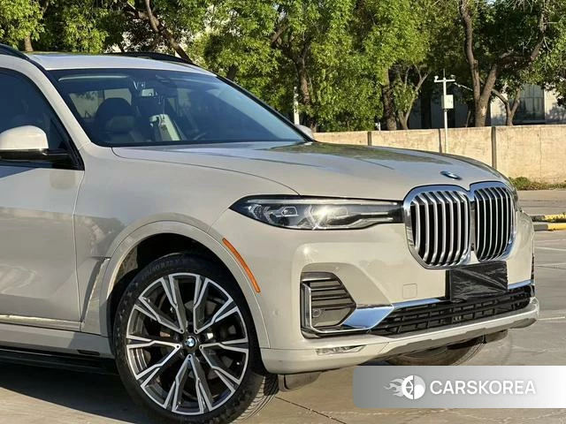 BMW X7 2022 Серебристо-серый из Китая, фото 6