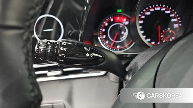 Hyundai Avante (CN7) 2021 Светло-серебряный цвет из Кореи, фото 6