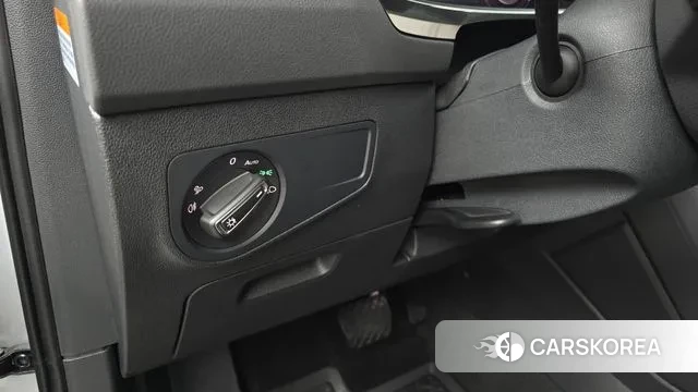 Volkswagen Tiguan second Generation 2021 Серебристо-серый из Кореи, фото 6