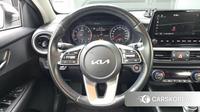 Kia The New K3 2nd generation 2022 Белый из Кореи, фото 6