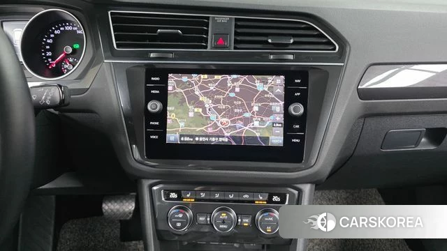 Volkswagen Tiguan second Generation 2019 Белый из Кореи, фото 6