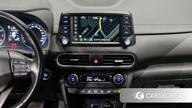 Hyundai Kona 2019 Светло-серебряный цвет из Кореи, фото 6