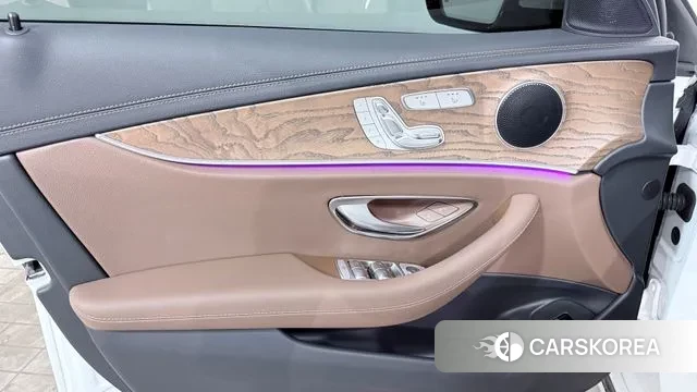 Mercedes-Benz E-Class W213 2023 Белый из Кореи, фото 6