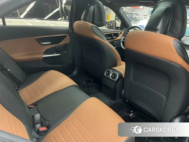 Mercedes-Benz Class C 2023 Белый из Китая, фото 6