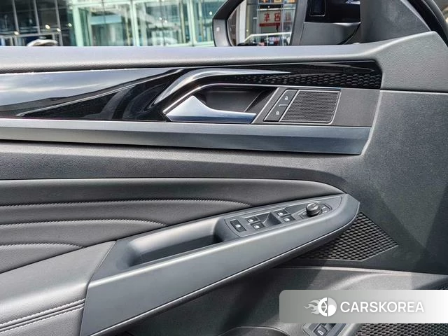 Volkswagen Passat 2022 Черный из Китая, фото 6