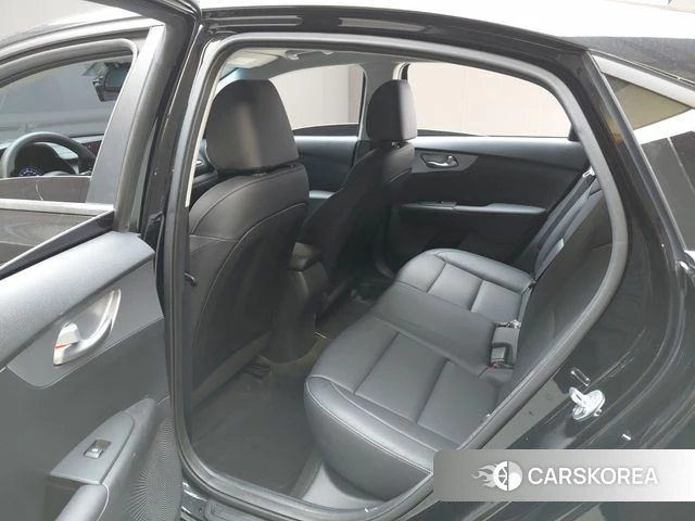 Kia The New K3 2nd generation 2022 Черный из Кореи, фото 6