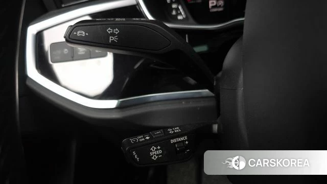 Audi Q3 (F3) 2023 Белый из Кореи, фото 6