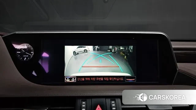 Lexus ES300h 7th generation 2019 Белый из Кореи, фото 6