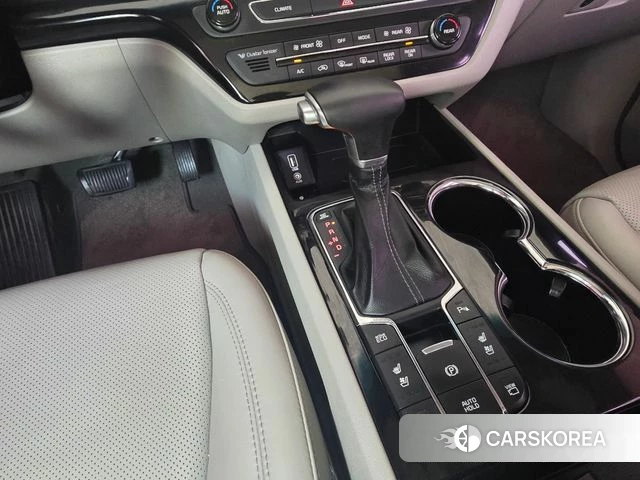 Kia The New Carnival 2018 Серый из Кореи, фото 6