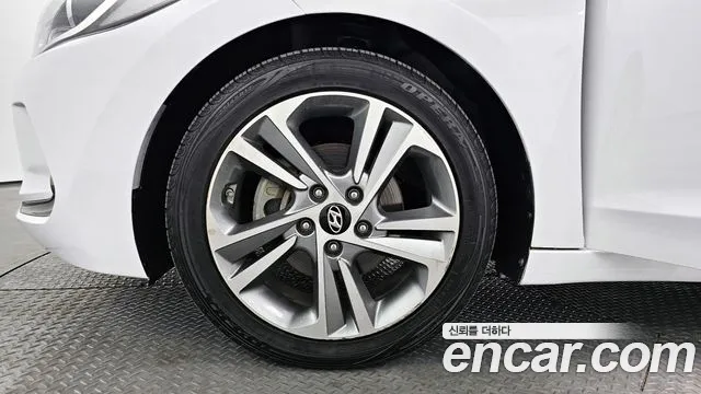 Hyundai Avante AD id 2542856 из Кореи 6