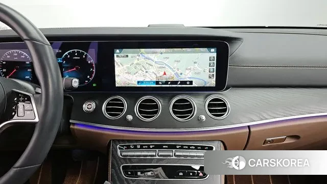 Mercedes-Benz E-Class W213 2023 Белый из Кореи, фото 6