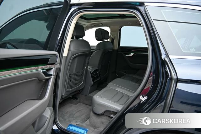 Volkswagen Touareg 2021 Синий из Китая, фото 6