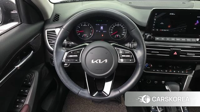 Kia Seltos 2021 Серый из Кореи, фото 6