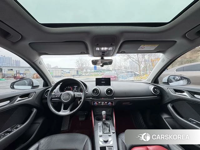 Audi A3 2019 Белый из Китая, фото 6