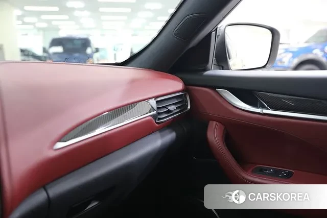 Maserati Levante 2018 Черный из Кореи, фото 6