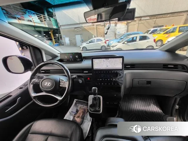 Hyundai Staria 2023 Серебристо-серый из Кореи, фото 6