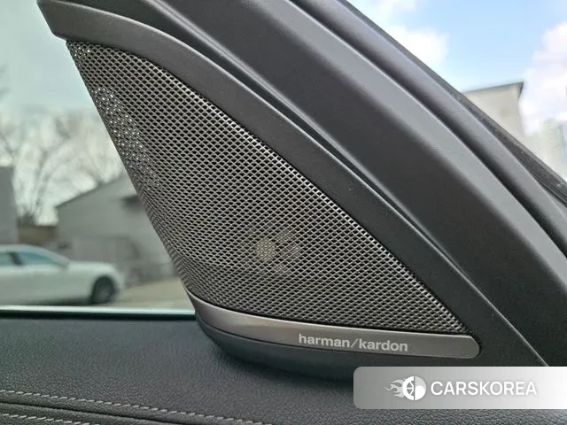 BMW 5 Series (G30) 2023 Белый из Кореи, фото 6