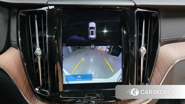 Volvo XC60 second Generation 2023 Белый из Кореи, фото 6