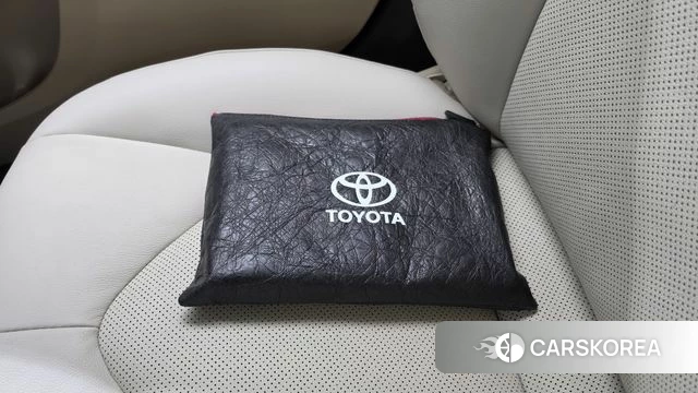 Toyota Camry (XV70) 2024 Белый из Кореи, фото 6
