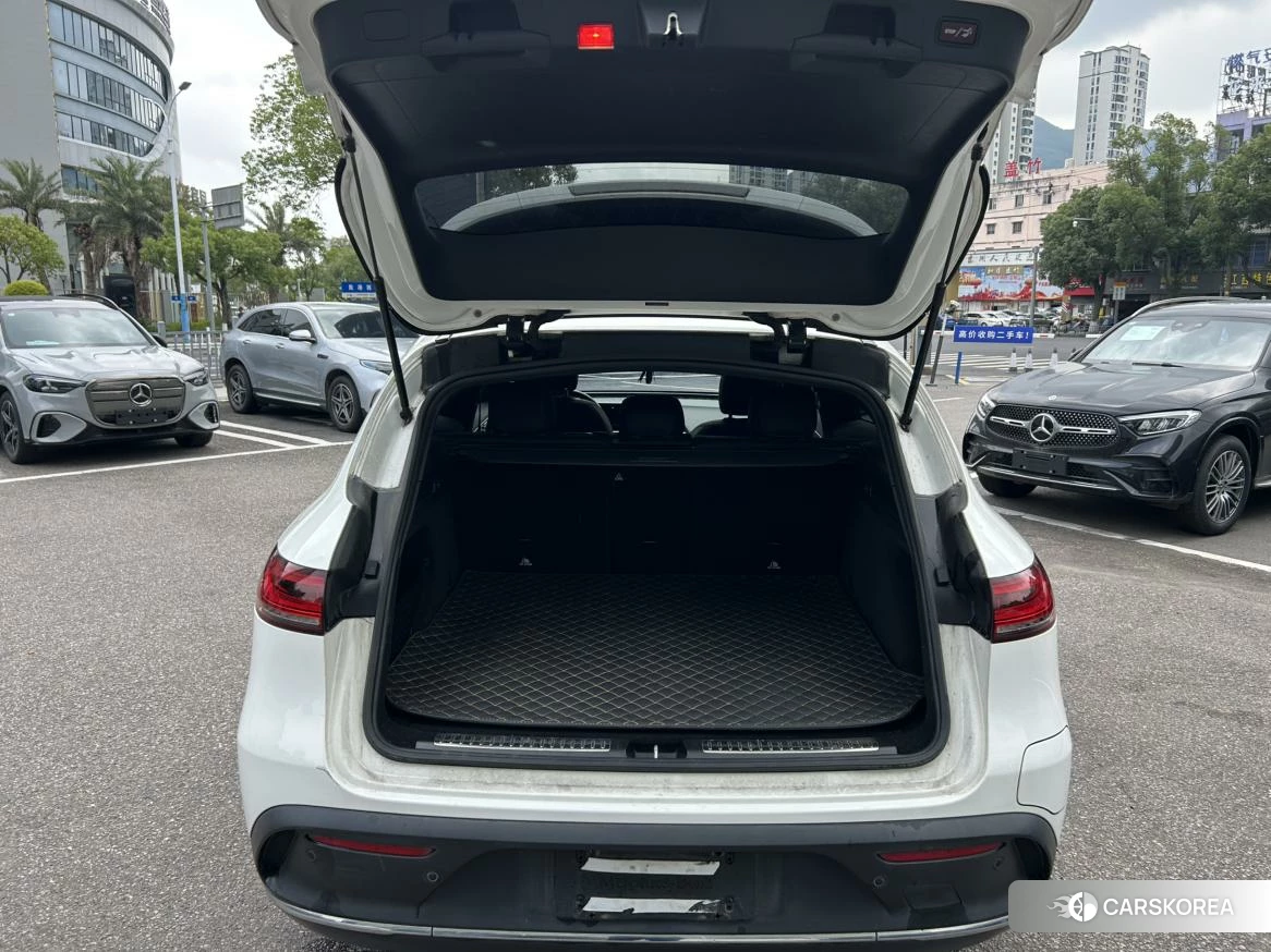 Mercedes-Benz EQC 2021 Белый из Китая, фото 6