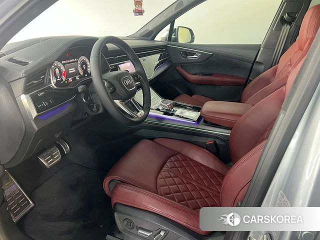 Audi SQ7 2024 Серебристо-серый из Китая, фото 6