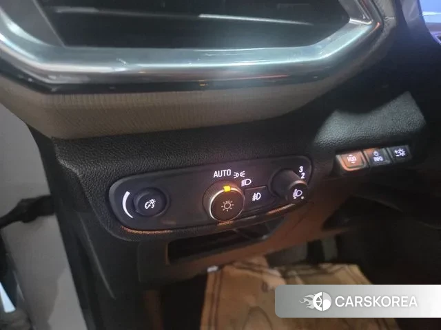 Chevrolet (GM Daewoo) Trailblazer 2021 Белый из Кореи, фото 6