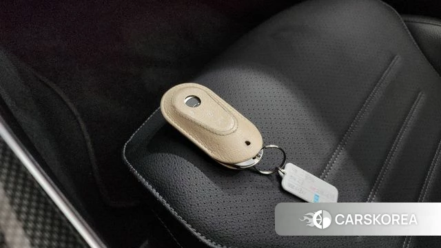 Mercedes-Benz C-Class W206 2023 Белый из Кореи, фото 6