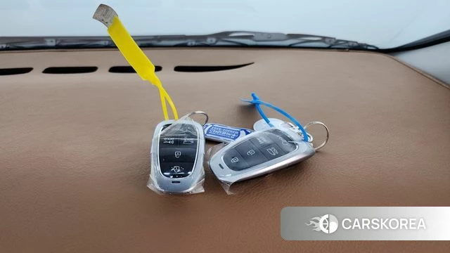 Hyundai Staria 2023 Белый из Кореи, фото 6