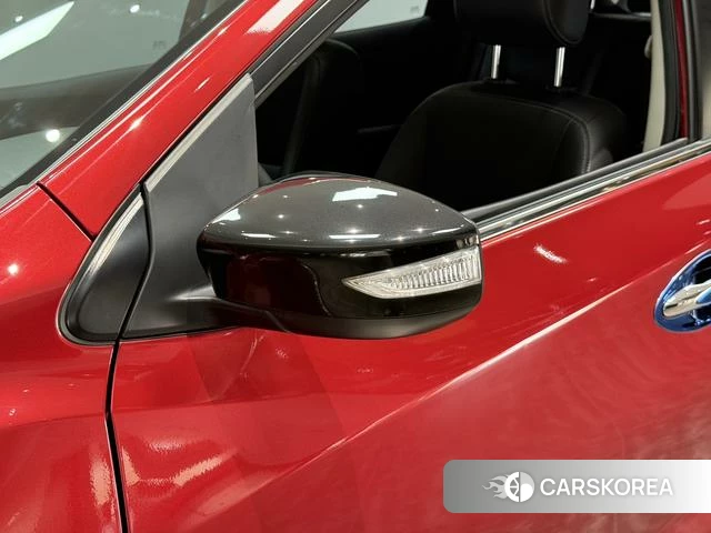 Nissan TIIDA 2022 Красный из Китая, фото 6