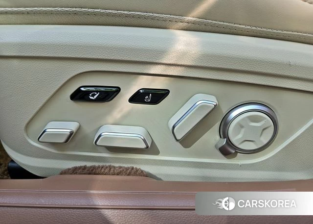 Hyundai Grandeur (GN7) 2022 Серебристо-серый из Кореи, фото 6