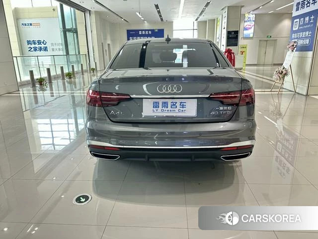 Audi A4L 2023 Темно-серый из Китая, фото 6