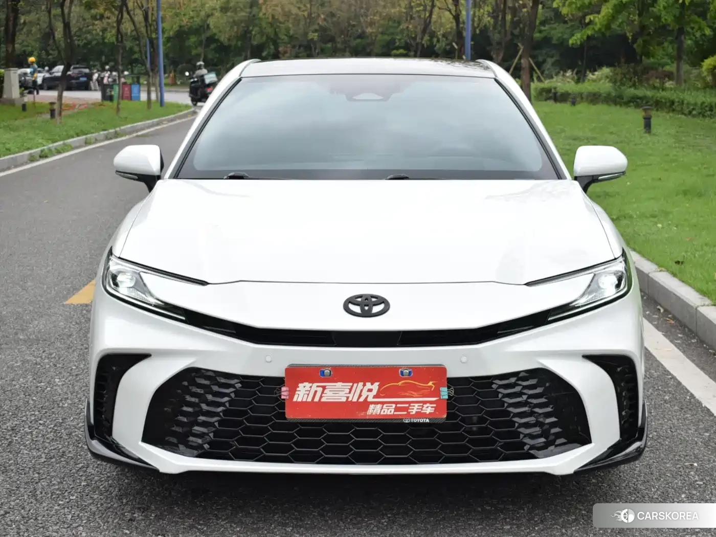 Toyota Camry 2025 Белый из Китая, фото 6