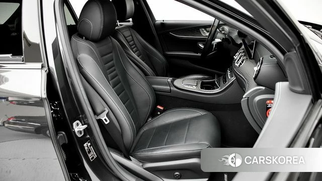 Mercedes-Benz E-Class W213 2023 Серый из Кореи, фото 6