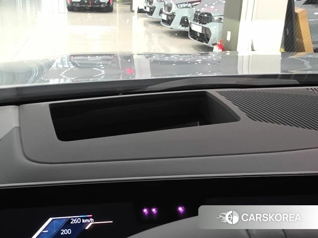 BMW 5 Series (G60) 2025 Серебристо-серый из Кореи, фото 6