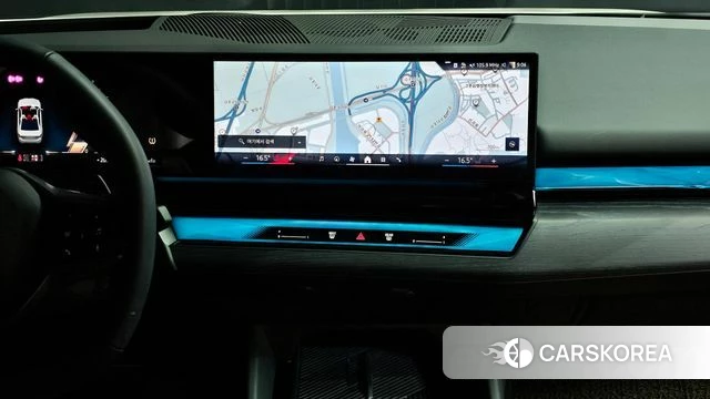 BMW 5 Series (G60) 2023 Белый из Кореи, фото 6