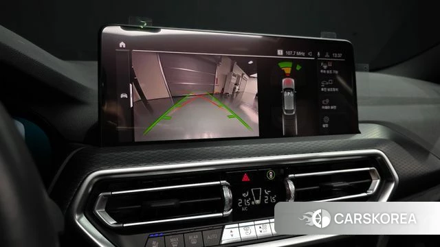 BMW X4 (G02) 2023 Светло-серебряный цвет из Кореи, фото 6