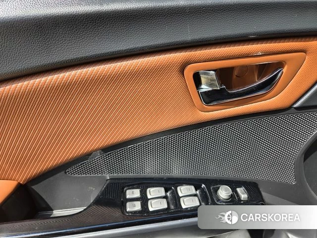 Ssangyong Tivoli Armor 2018 Белый из Кореи, фото 6