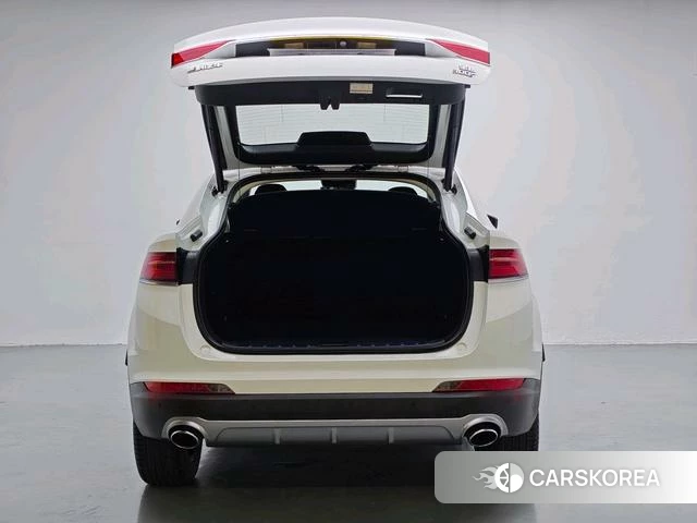 Geely Automobile Xingyue 2019 Белый из Китая, фото 6