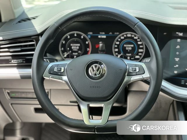 Volkswagen Touareg 2019 Синий из Китая, фото 6