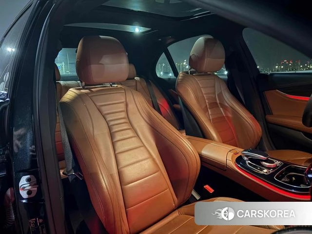 Mercedes-Benz E-Class W213 2019 Черный из Кореи, фото 6