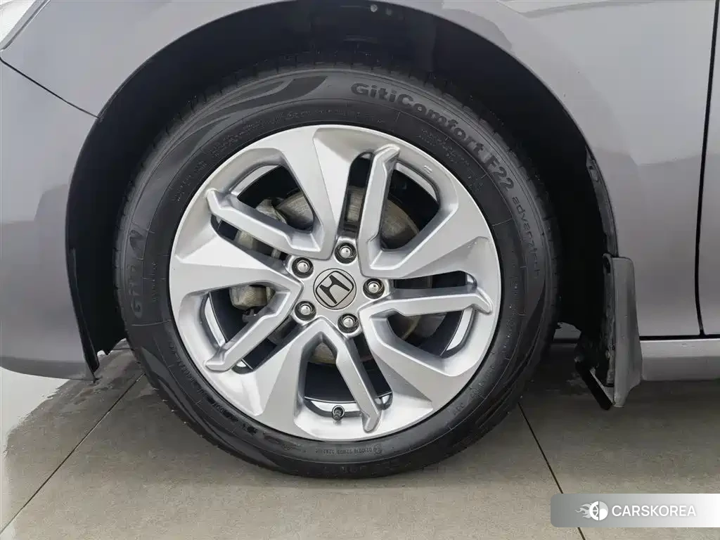 Honda Accord 2018 Silver/gray из Китая, фото 6